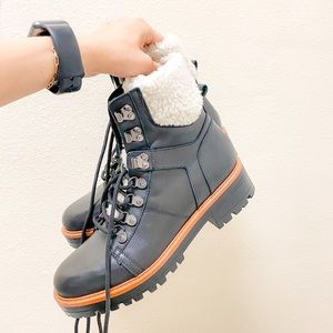 Izzie lugsole ankle snow boots Marc Fisher sherpa